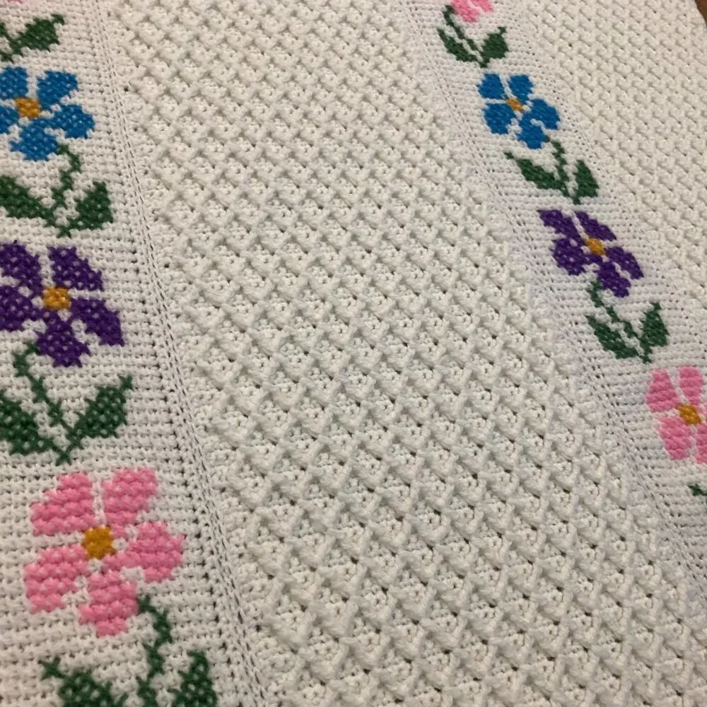 Handmade Crocheted Knit Embroidered Granny Throw Blanket White Floral Stripes 48